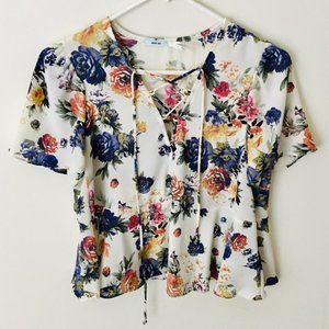 KIMCHI BLUE FLORAL BLOUSE WITH LACE UP NECK SM
